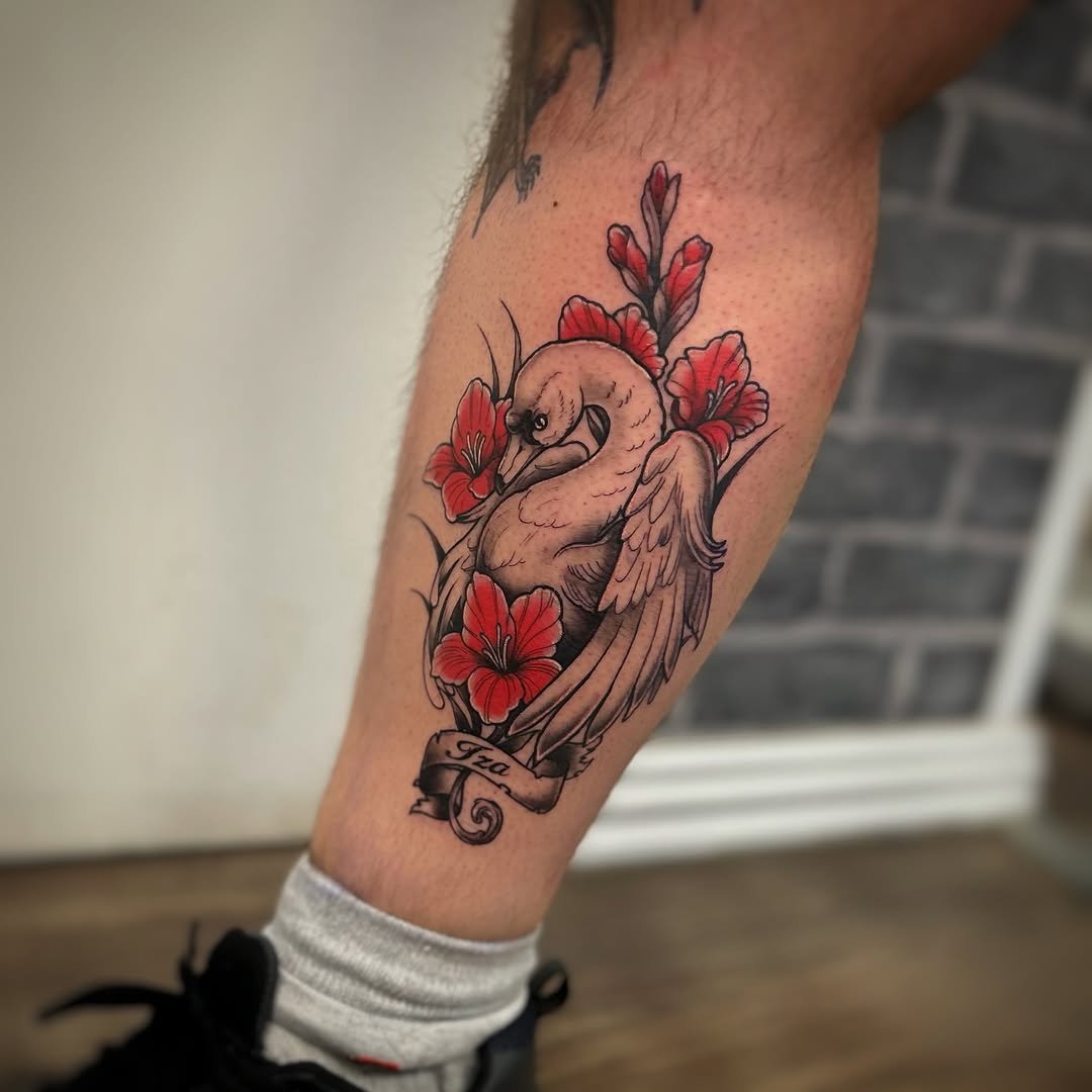 In memory of their grandmother 🌹 for @_rainb0w.m00n_ thanks so much for coming in again 🤘🔥🔥 

#floraltattoo #neotraditionaltattoo #swantattoo #redinktattoo #dublintattoo