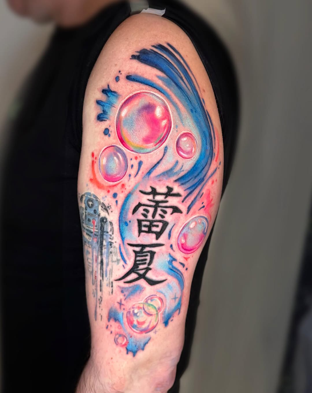 Added some life to Johnny’s old tattoo! What a transformation it turned out to be! 🎨✨
Sweep left to see how it looked before!
.
.
#WatercolourTattoo #TattooTransformation #TattooRefresh #InkRevival #WatercolorInk TattooArtist TattooStudio ColourTattoo TattooArt InkLife TattooCoverUp TattooUpgrade C