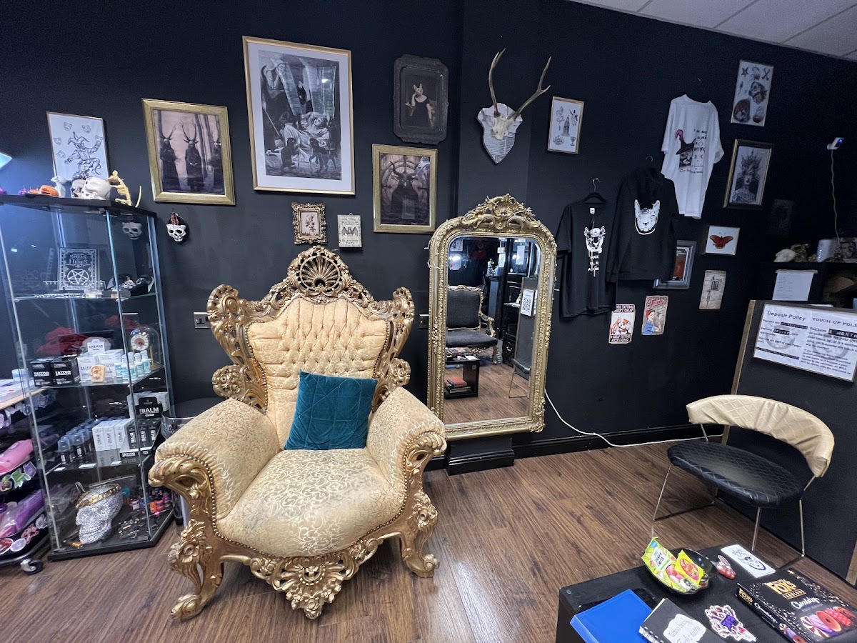 Sphynx Tattoo & Piercing tattoo work